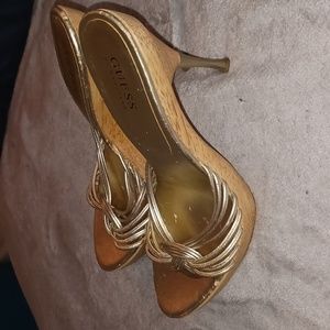 Wood sandals by guess
